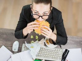 How to Avoid On-The-Job Weight Gain