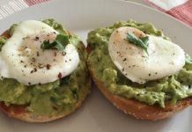 Bagel with Avocado and Poached Egg