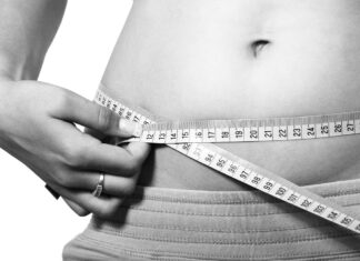 18 Bloat-Busting Foods to Keep You Feeling Light and Energized