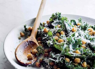 Kale Caesar Salad with Roasted Chickpeas – A Family-Friendly Twist kale cesear salad chickpeas