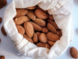 The Tiny Snack That Helps You Sleep Better Tonight almonds